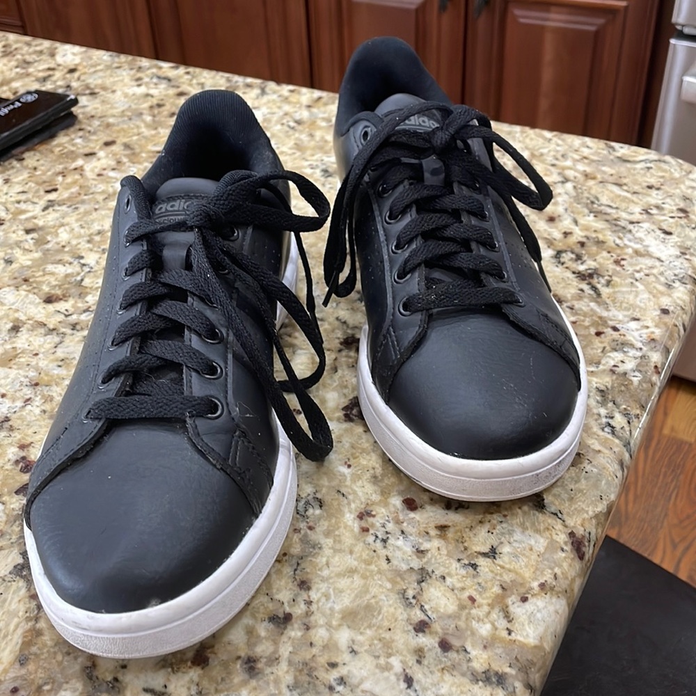 Men’s Adidas Memory Cloudfoam Neo Athletic Shoes - Practically New Size 8